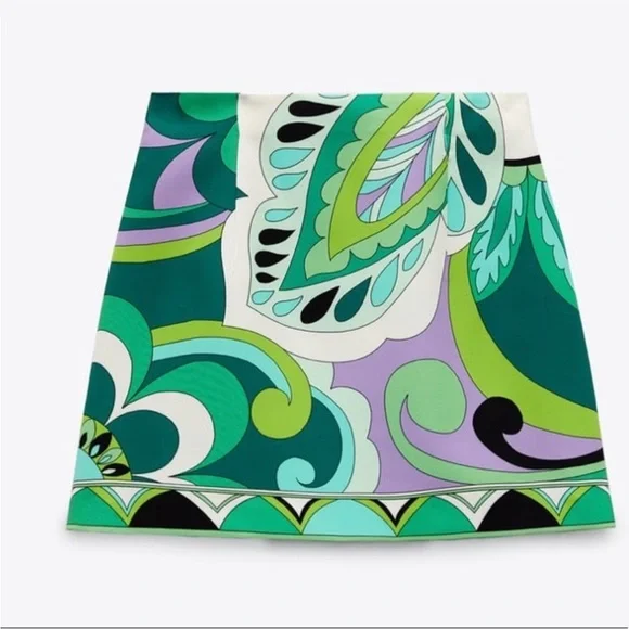 ZARA NWT SHORT PRINTED SKIRT M - Picture 4 of 6